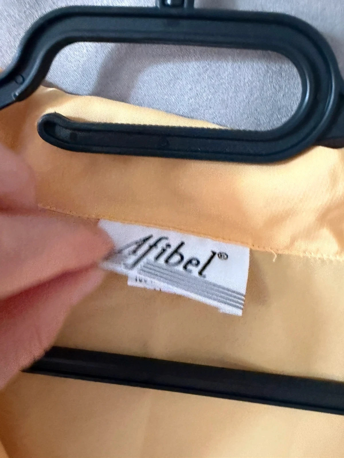 Blusa amarilla Afibel talla 50 – photo 2